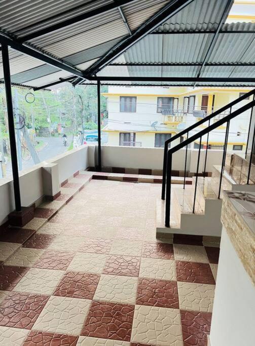 Home At Guruvayur 2 Ac Room,1 Single Bed,Kitchen 외부 사진