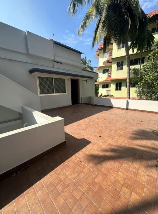 Home At Guruvayur 2 Ac Room,1 Single Bed,Kitchen 외부 사진